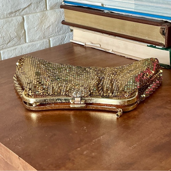 Vintage Whiting & Davis Gold Mesh Evening Bag Clutch Purse with Jeweled Clasp - Picture 8 of 15